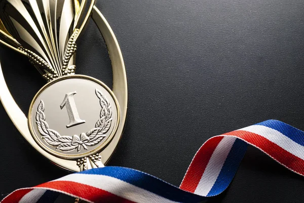 Arany trófea a bajnoki esemény győztesének — Stock Fotó