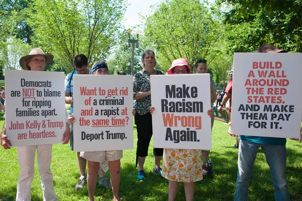 Washington June Participants Families Belong Together Rally Protest President Trumps — Stock Photo, Image