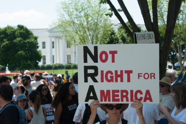 Washington 30 Haziran: Katılımcıların aileler birlikte ait miting, Başkan Trumps ayrılması göçmen çocukların ebeveynleri, 30 Haziran 2018 yılında Washington Dc üzerinde protesto