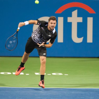 Stan Wawrinka (Sui) 31 Temmuz 2018 yılında Washington Dc Citi açık tenis turnuvası Donald Young (ABD) düşüyor
