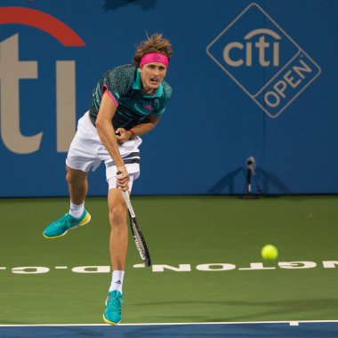 Onların maç Citi açık tenis turnuvasında yağmur nedeniyle 31 Temmuz 2018 yılında Washington Dc üzerinde bekletilir kadar Alexander Zverev (Ger) Malek Jaziri (Tun) karşı devam ediyor