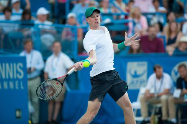 Kyle Edmund (Gbr) 1 Ağustos 2018 yılında Washington Dc Citi açık tenis turnuvasında Andy Murray (Gbr) düşüyor