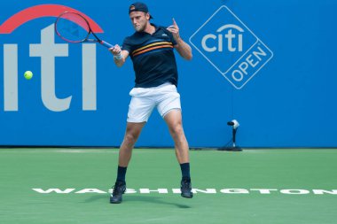 Denis Kudla (ABD) 4 Ağustos 2018 yılında Washington Dc Citi açık tenis turnuvası Andrey Rublev (Rus) düşüyor
