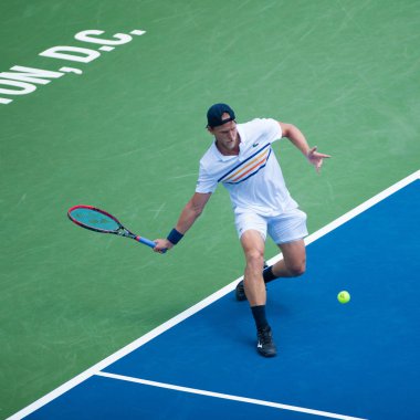Denis Kudla (ABD) 4 Ağustos 2018 yılında Washington Dc Citi açık tenis turnuvası Andrey Rublev (Rus) düşüyor
