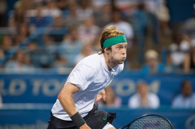 Andrey Rublev (Rus) Alex de Minaur (Aus) için yarı finalde Citi açık tenis turnuvası 4 Ağustos 2018 yılında Washington Dc düşüyor