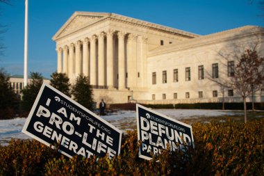 İşaretler Pro-Life destekçileri tarafından Mart hayatı Washington, Dc üzerinde 18 Ocak 2019, geride bıraktığı