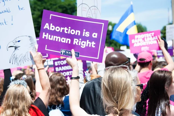 2019年5月21日 支持选择的活动人士在华盛顿最高法院前集会 要求阻止各州的堕胎禁令 — 图库照片