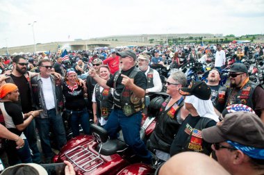 Biniciler Rolling Thunder katılmak, Abd dahil savaşların Pows ve Mias dikkat çekmek için bir motosiklet ralli, Mayıs'ta 26, 2019 Washington, Dc