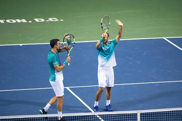 フアン セバスチャン カバルとロバート ファラ 2019年7月29日にワシントンDcで開催されたシティ オープン テニス トーナメントでダブルスで優勝しました — ストック写真