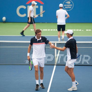 Nicolas Mahut ve Edouard Roger-Vasselin (Fra) 31 Temmuz 2019'da Washington Dc'de düzenlenen Citi Open tenis turnuvasında çiftlerde oynuyorlar.