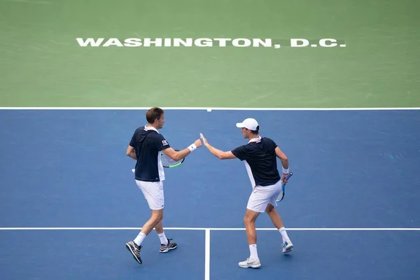 2019年7月31日にワシントンDcで開催されるシティ オープン テニス トーナメントで ダブルスのニコラス マウトとエドゥアール ロジャー ヴァセリン Fra が対戦する — ストック写真