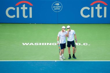 Andy Murray ve Jamie Murray (Gbr) 31 Temmuz 2019'da Washington Dc'de düzenlenen Citi Open tenis turnuvasında Nicolas Mahut ve Edouard Roger-Vasselin'i (Fra, resimde yok) yendiler.