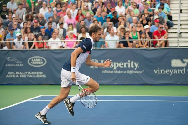 ダニエル メドヴェージェフ 2019年8月1日にワシントンDcで開催されるシティ オープンテニストーナメントでフランシス ティアフォー アメリカ 写真ではない を破りました — ストック写真