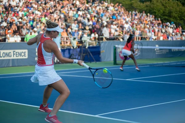 Coco Gauff Eua Caty Mcnally Eua Durante Sua Vitória Campeonato — Fotografia de Stock