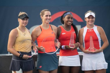 Coco Gauff (ABD) ve Caty Mcnally (ABD), Maria Sanchez (ABD) ve Fanny Stollar'ı (Hun) 3 Ağustos 2019'da Washington Dc'de düzenlenen Citi Open tenis turnuvasında çiftler şampiyonluğuna taşıdılar.