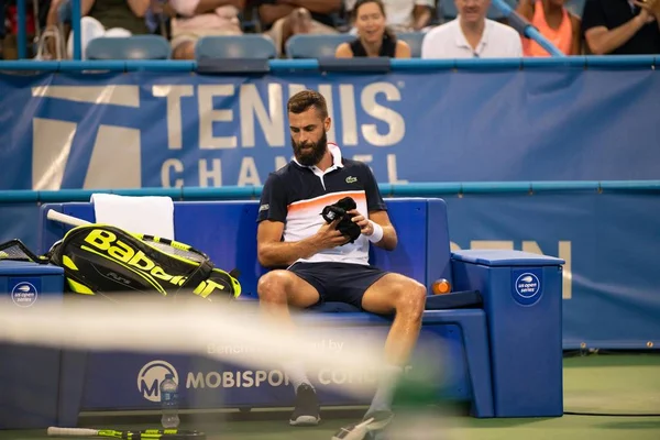 Benoit Paire Fra Quita Zapato Protesta Torneo Tenis Citi Open — Foto de Stock