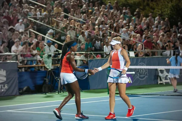 Les Américains Coco Gauff Caty Mcnally Double Jouent Tournoi Tennis — Photo