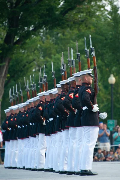 Marine Corps Sunset Parade Med Silent Drill Plutonen — Stockfoto