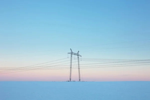 Linha Energia Elétrica Campo Inverno Vazio Pôr Sol Pastel — Fotografia de Stock