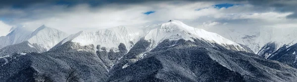 从罗莎峰欣赏高加索山脉的全景 Krasnaya Polyana Rosa Khaticalpine 滑雪场 西高加索 俄罗斯 — 图库照片