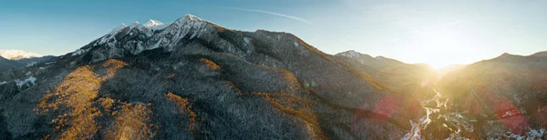 Πανοραμική Εναέριο Κηφήνα Θέα Στα Βουνά Γύρω Από Την Κράσναγια — Φωτογραφία Αρχείου