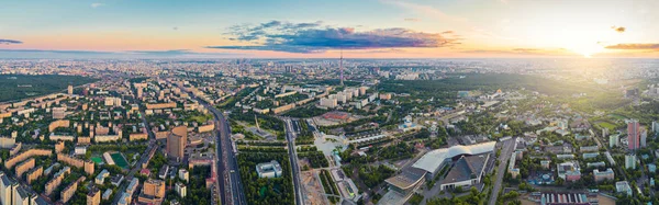 Luftaufnahme von Moskau über dem Vdnkh — Stockfoto