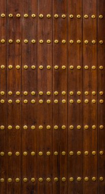 Altın kahverengi ahşap kapı perçin yuvarlak