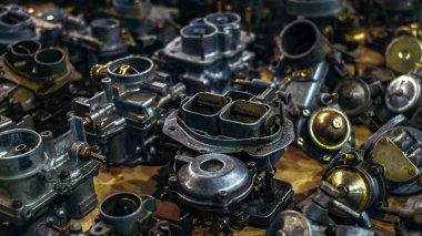 Eski araba karbüratör, görünümü Kapat