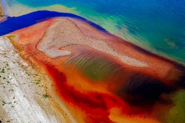 Su kirliliği Nehri üzerinde