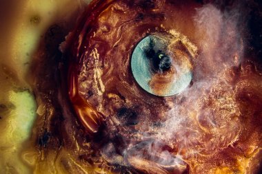 yanmış küçük bir dumanlı mum