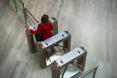 Güvenlik fingerprents en tarayıcı kontrolü accesing bir kadın
