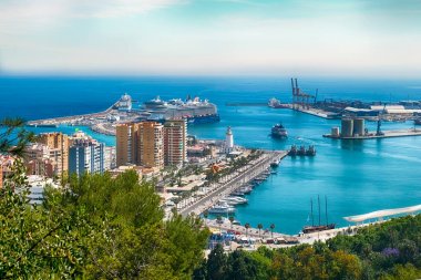 Malaga limanının panoramik manzarası