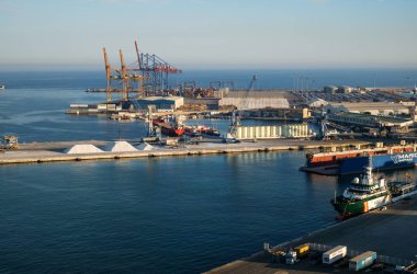 Malaga limanının panoramik manzarası