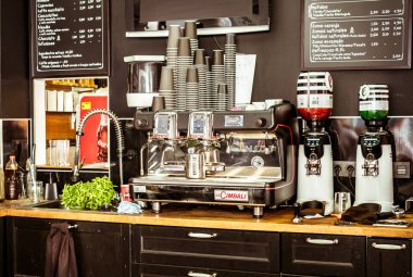 güçlü otomatik espresso ve cappuccino makinesi 