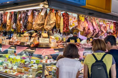 Spanish specialities at the market