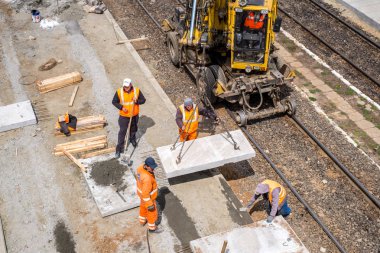 Merkez Tren İstasyonunda çalışan işçiler