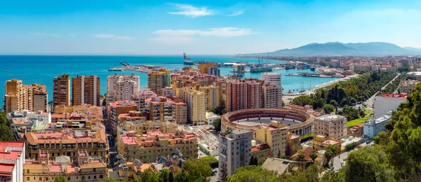 Panoramatický pohled na město Malaga — Stock fotografie