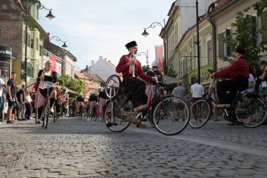 Crescendo Opende Bisiklet Band Hollandalı performans