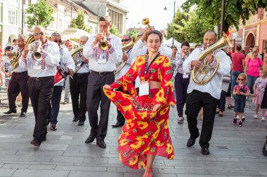 Cozme ti gelen Pirinç Band