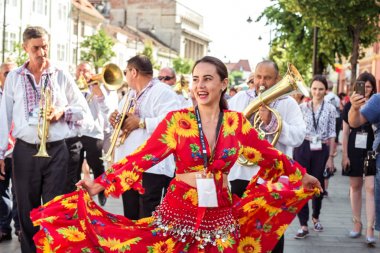 Cozme ti gelen Pirinç Band