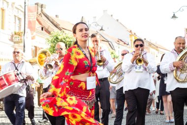 Cozme ti gelen Pirinç Band
