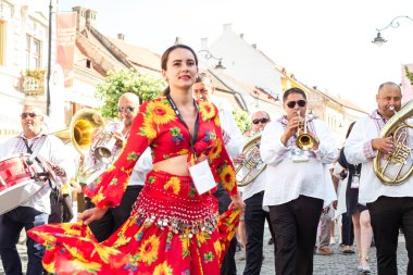 Cozme ti gelen Pirinç Band