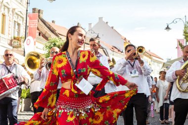 Cozme ti gelen Pirinç Band