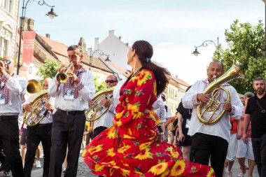 Cozme ti gelen Pirinç Band