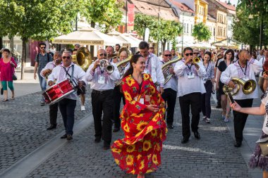 Cozme ti gelen Pirinç Band