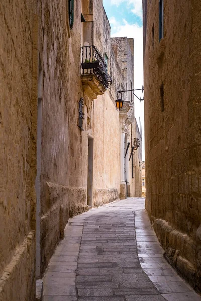 Mdina 'dan sokak sahnesi, Malta-sessiz şehir