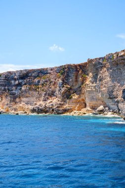 Comino adasında Blue lagoon'da tatiller, Malta