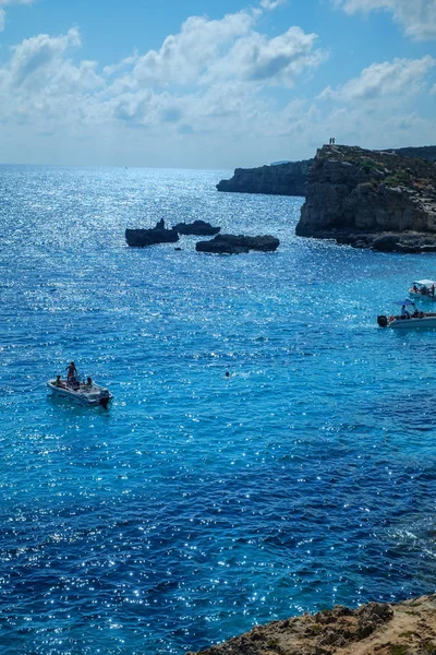 Vacanze a Blue laguna sull'isola di Comino, Malta — Foto Stock