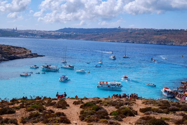 马耳他科米诺岛蓝色泻湖的假期 — 图库照片