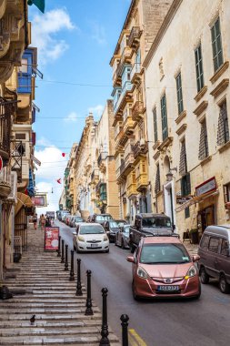 historica geleneksel balkon ve eski binalar ile sokak